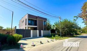 Дом 154м&sup2;, 2-этажный, участок 3 сот.  