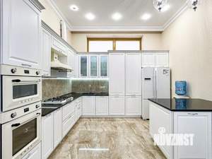 Дом 387м², 2-этажный, участок 6 сот.  