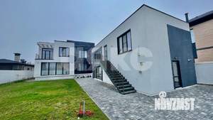 Дом 530м&sup2;, 3-этажный, участок 8 сот.  