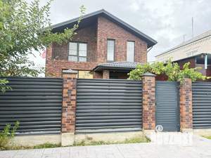 Дом 200м², 2-этажный, участок 4 сот.  