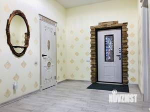 Дом 200м², 2-этажный, участок 6 сот.  
