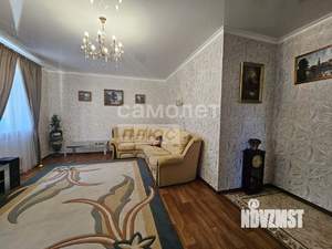 Коттедж 220м², 2-этажный, участок 6 сот.  