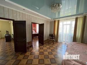 Дом 556м&sup2;, 2-этажный, участок 6 сот.  