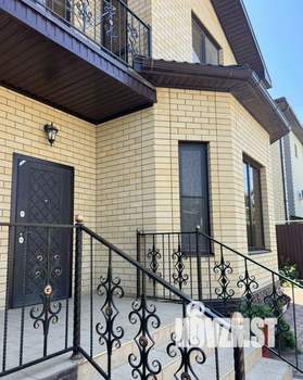 Дом 180м&sup2;, 2-этажный, участок 4 сот.  