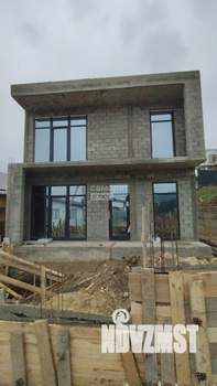 Дом 230м&sup2;, 2-этажный, участок 3 сот.  