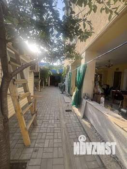 Дом 274м&sup2;, 2-этажный, участок 4 сот.  