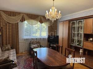 Дом 250м&sup2;, 2-этажный, участок 4 сот.  