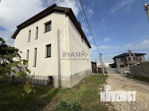 Дом 298м&sup2;, 2-этажный, участок 4 сот.  