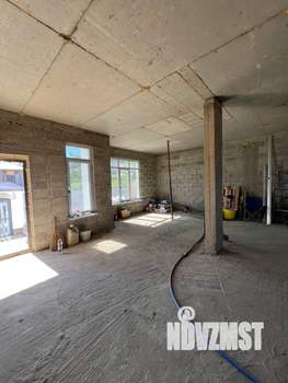 Дом 220м&sup2;, 3-этажный, участок 4 сот.  