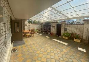 Дом 261м&sup2;, 3-этажный, участок 3 сот.  