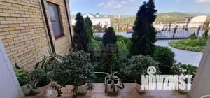 Дом 738м&sup2;, 3-этажный, участок 10 сот.  