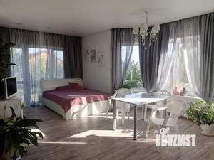 Дом 240м², 2-этажный, участок 10 сот.  