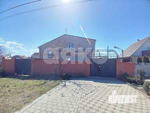 Дом 197м&sup2;, 2-этажный, участок 6 сот.  