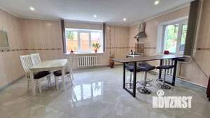 Дом 250м&sup2;, 2-этажный, участок 10 сот.  