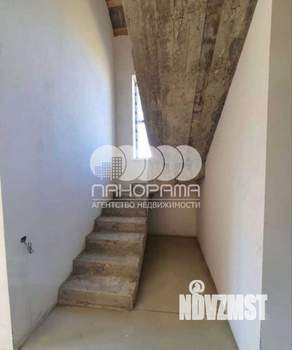 Дом 98м&sup2;, 2-этажный, участок 3 сот.  