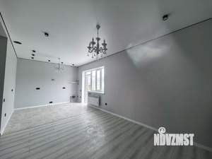 Дом 70м&sup2;, 2-этажный, участок 6 сот.  