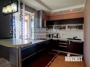 Дом 260м&sup2;, 2-этажный, участок 6 сот.  