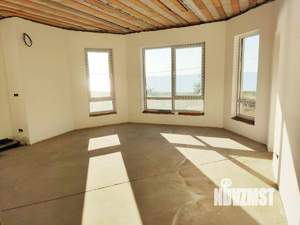 Дом 205м&sup2;, 2-этажный, участок 4 сот.  