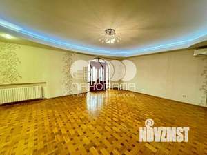 Дом 423м², 2-этажный, участок 7 сот.  