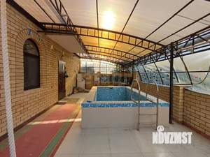 Дом 323м&sup2;, 3-этажный, участок 6 сот.  