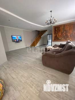 Дом 150м&sup2;, 2-этажный, участок 3 сот.  