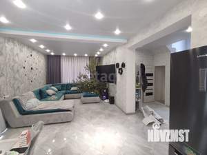 Дом 200м&sup2;, 2-этажный, участок 6 сот.  