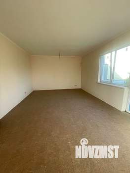 Дом 130м&sup2;, 2-этажный, участок 5 сот.  