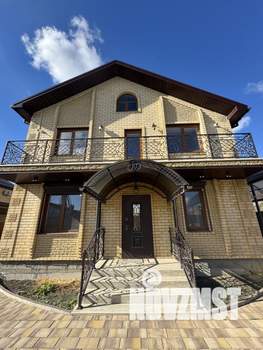 Дом 185м², 2-этажный, участок 6 сот.  