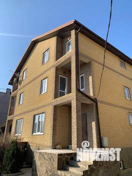 Дом 235м&sup2;, 2-этажный, участок 4 сот.  