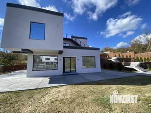 Дом 371м², 2-этажный, участок 17 сот.  