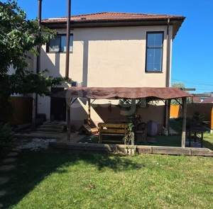 Дом 136м², 2-этажный, участок 5 сот.  