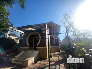 Дом 256м&sup2;, 2-этажный, участок 6 сот.  