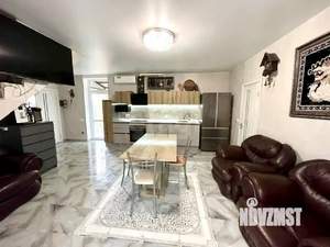 Дом 150м&sup2;, 3-этажный, участок 4 сот.  