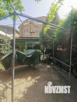 Дом 320м&sup2;, 2-этажный, участок 4 сот.  