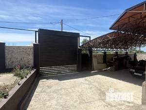 Дом 315м&sup2;, 2-этажный, участок 8 сот.  