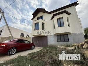 Дом 298м&sup2;, 2-этажный, участок 4 сот.  