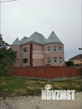 Дом 440м&sup2;, 3-этажный, участок 8 сот.  