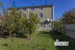 Дом 233м&sup2;, 3-этажный, участок 4 сот.  