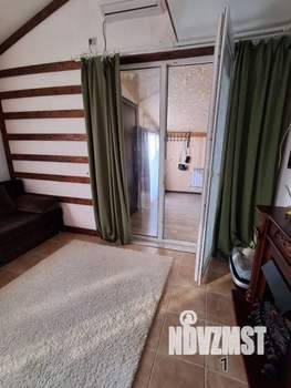 Дом 30м², 2-этажный, участок 5 сот.  