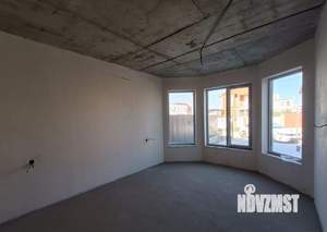 Дом 174м&sup2;, 2-этажный, участок 4 сот.  