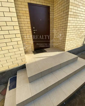 Дом 128м&sup2;, 2-этажный, участок 3 сот.  