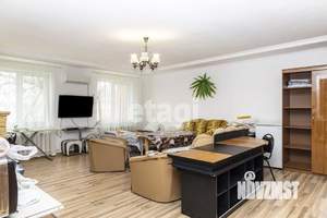 Дом 380м&sup2;, 3-этажный, участок 9 сот.  