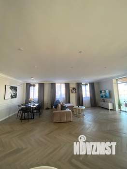 Дом 227м², 2-этажный, участок 6 сот.  