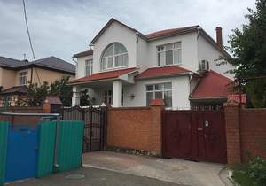 Дом 423м², 2-этажный, участок 6 сот.  