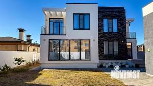 Дом 419м², 3-этажный, участок 8 сот.  