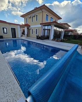 Дом 175м&sup2;, 2-этажный, участок 0 сот.  