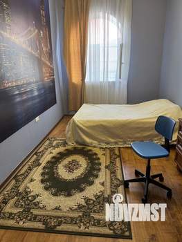 Дом 499м&sup2;, 3-этажный, участок 10 сот.  