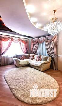 Дом 180м&sup2;, 2-этажный, участок 6 сот.  