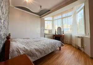 Дом 184м&sup2;, 3-этажный, участок 6 сот.  