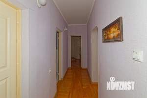 Дом 300м&sup2;, 2-этажный, участок 4 сот.  